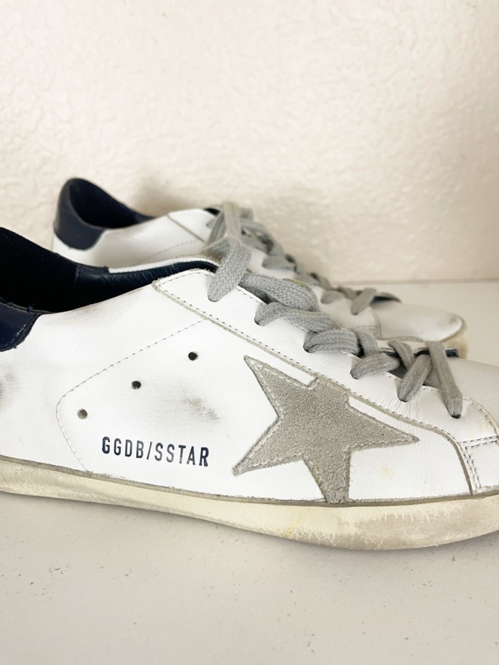 Golden Goose Superstar White Leather Sneaker with Grey Star - Picture 4 of 15